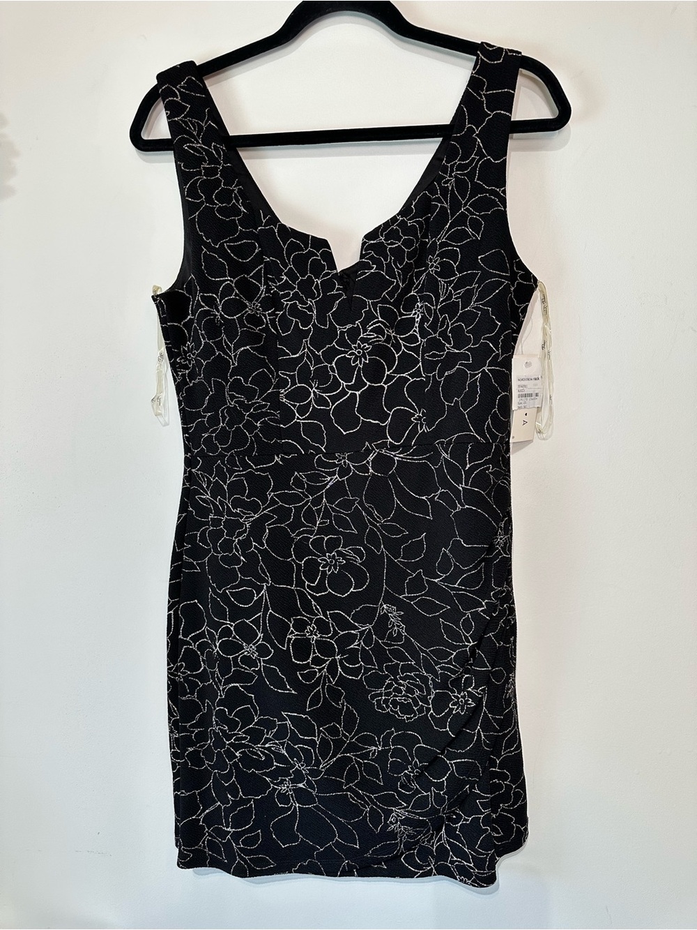 Black Floral-Outline Sleeveless Mini Dress